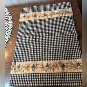 The Country House Collection Star & Vine Place Mat Navy and Cream Gingham